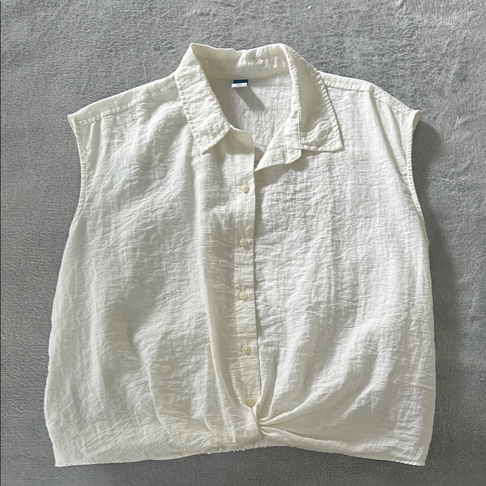 Old Navy off white button down blouse with collar